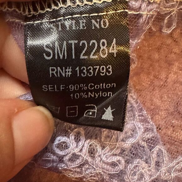 NWOT POL Purple Lilac Lace Blouse with Intricate Floral Design Metal Buttons - Picture 6 of 7